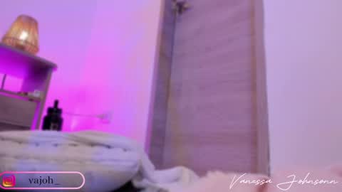 vanessajohnsonn online show from March 2025 01:15:01 AM