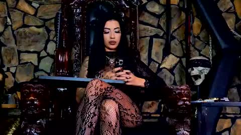 Miss Vanessa online show from October 2025 06:51:01 PM