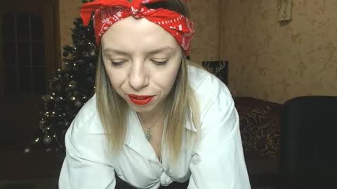 VanillaMuffin online show from January 2025 10:31:01 AM