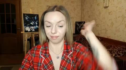 VanillaMuffin online show from February 2025 07:09:02 AM