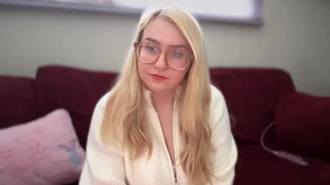 vanillapuddingpie online show from February 2025 04:05:01 PM