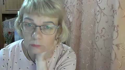 Vanillaxcreamy online show from December 2024 01:38:02 PM