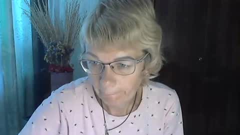 Vanillaxcreamy online show from October 2025 10:24:01 AM