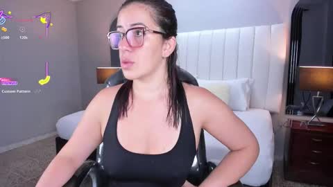 Karine online show from October 2025 11:33:02 AM