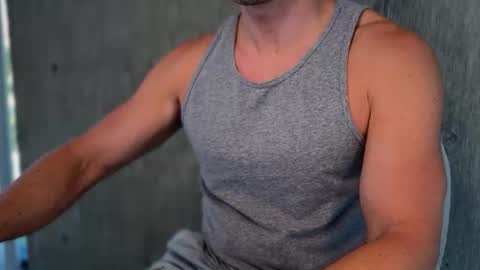 Snapshot of vanjoeofficial chatting on December 2025 10:19:01 PM vanjoeofficial online show from December 2025 10:19:01 PM