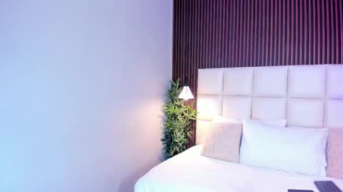 Snapshot of vannecamiel chatting on November 2025 11:35:01 AM V A N N E S A online show from November 2025 11:35:01 AM