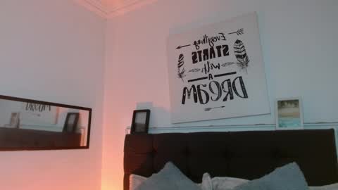 vane online show from October 2025 07:27:01 PM