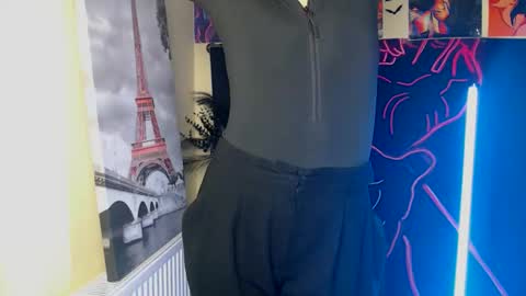 Snapshot of vanrey_ chatting on October 2025 05:57:02 PM Vanessa online show from October 2025 05:57:02 PM