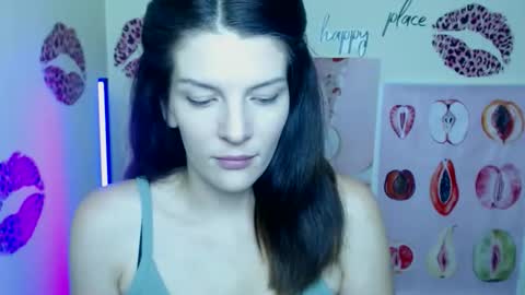 Snapshot of vanrey_ chatting on November 2025 07:24:02 PM Vanessa online show from November 2025 07:24:02 PM