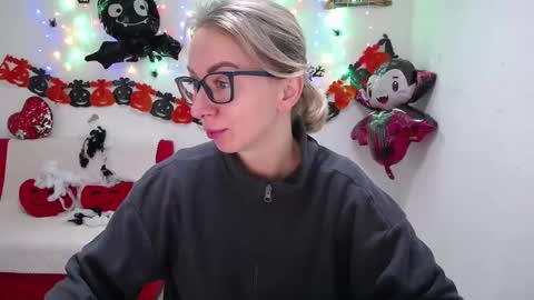 Snapshot of vasilisasii chatting on October 2025 06:06:02 AM Vasilisa online show from October 2025 06:06:02 AM