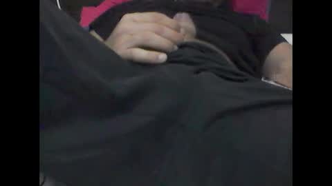 Snapshot of vavava0000 chatting on November 2025 05:09:01 PM HORNY ROCK online show from November 2025 05:09:01 PM