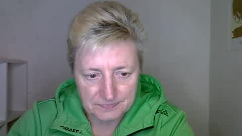 Snapshot of vea_motty chatting on November 2025 01:55:01 PM vea_motty online show from November 2025 01:55:01 PM