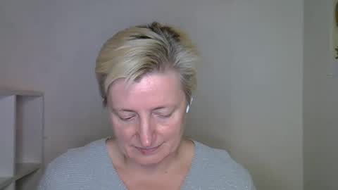 Snapshot of vea_motty chatting on November 2025 06:18:01 PM vea_motty online show from November 2025 06:18:01 PM