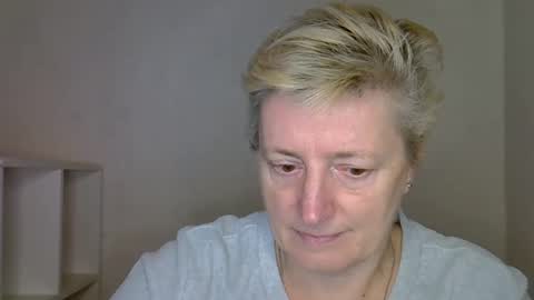 Snapshot of vea_motty chatting on December 2025 07:35:01 AM vea_motty online show from December 2025 07:35:01 AM