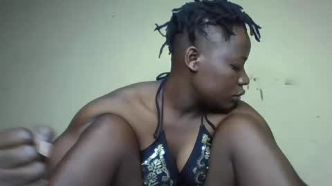 Snapshot of vee_tommy chatting on December 2024 03:21:02 AM Vee tommy online show from December 2024 03:21:02 AM