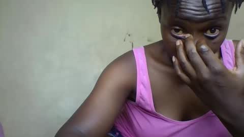 Snapshot of vee_tommy chatting on December 2024 06:39:02 PM Vee tommy online show from December 2024 06:39:02 PM