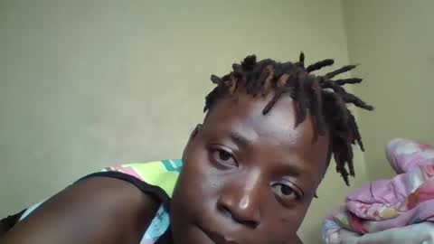 Snapshot of vee_tommy chatting on December 2024 06:45:02 AM Vee tommy online show from December 2024 06:45:02 AM