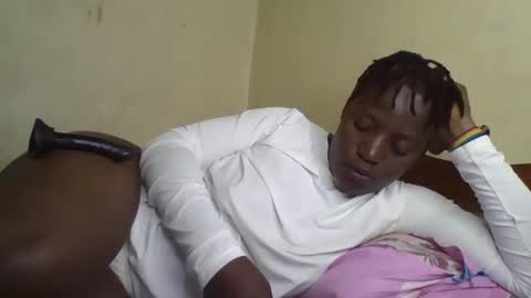 Snapshot of vee_tommy chatting on January 2025 03:43:01 AM Vee tommy online show from January 2025 03:43:01 AM