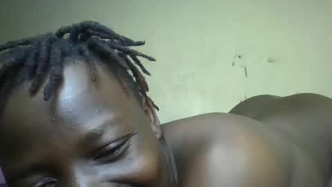 Snapshot of vee_tommy chatting on January 2025 06:34:01 AM Vee tommy online show from January 2025 06:34:01 AM