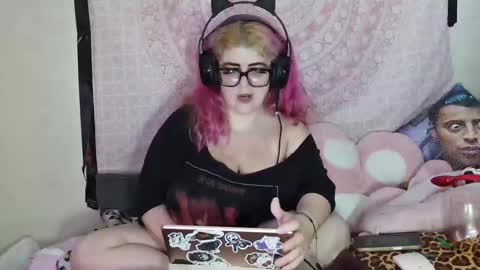 Snapshot of veelehanex3 chatting on December 2024 11:34:02 AM Veronica Lehane online show from December 2024 11:34:02 AM