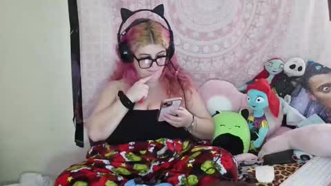 Snapshot of veelehanex3 chatting on December 2024 01:32:02 PM Veronica Lehane online show from December 2024 01:32:02 PM