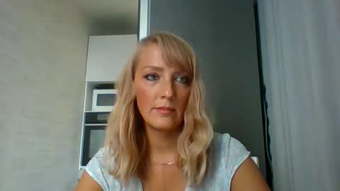 Veessa online show from September 2025 02:06:02 PM
