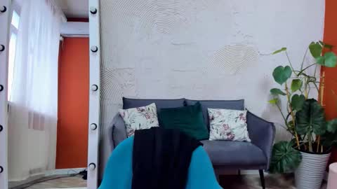 Barbara online show from October 2025 04:18:02 AM