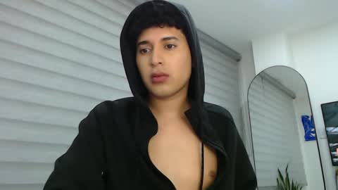 Snapshot of velascosexyboy chatting on January 2025 02:11:02 AM velascosexyboy online show from January 2025 02:11:02 AM