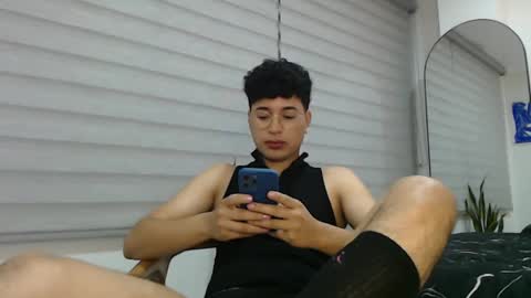 Snapshot of velascosexyboy chatting on January 2025 02:19:01 AM velascosexyboy online show from January 2025 02:19:01 AM