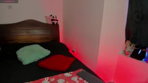 Vella online show from November 2025 05:31:01 PM