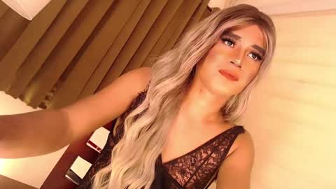 Snapshot of velvet_fux chatting on December 2024 04:23:01 PM Richy will make you fall in love online show from December 2024 04:23:01 PM