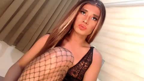 Snapshot of velvet_fux chatting on January 2025 02:47:02 PM Richy will make you fall in love online show from January 2025 02:47:02 PM