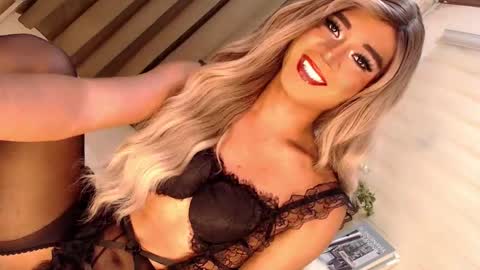Snapshot of velvet_fux chatting on February 2025 05:46:02 PM Richy will make you fall in love online show from February 2025 05:46:02 PM