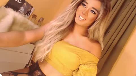 Snapshot of velvet_fux chatting on September 2025 12:59:02 PM Richy will make you fall in love online show from September 2025 12:59:02 PM