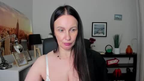 Snapshot of velvet_jasmine chatting on October 2025 05:54:02 PM Jasmine online show from October 2025 05:54:02 PM