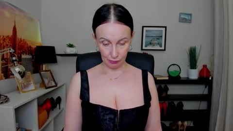 Snapshot of velvet_jasmine chatting on October 2025 06:03:01 AM Jasmine online show from October 2025 06:03:01 AM