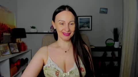 Snapshot of velvet_jasmine chatting on November 2025 06:36:01 AM Jasmine online show from November 2025 06:36:01 AM