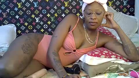 Snapshot of velvet_temptress chatting on October 2025 04:35:02 AM velvet online show from October 2025 04:35:02 AM