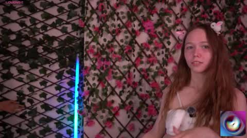 Snapshot of velvet_vice chatting on November 2025 06:21:01 PM Polly online show from November 2025 06:21:01 PM