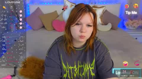 velvetvixonx online show from September 2025 06:41:02 PM