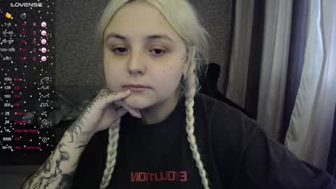 Snapshot of vendymories chatting on October 2025 06:41:02 AM eva 3 online show from October 2025 06:41:02 AM