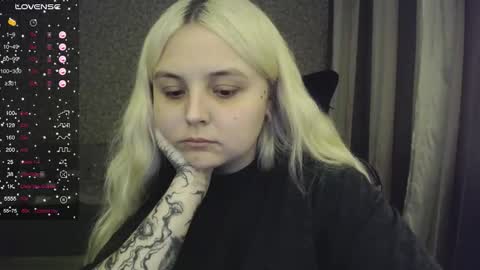 Snapshot of vendymories chatting on October 2025 06:04:01 PM eva 3 online show from October 2025 06:04:01 PM