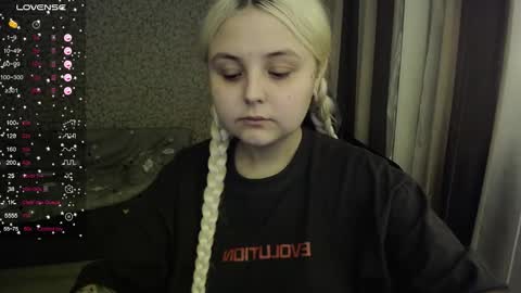 Snapshot of vendymories chatting on October 2025 10:19:02 PM eva 3 online show from October 2025 10:19:02 PM