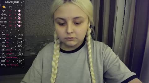 Snapshot of vendymories chatting on October 2025 11:38:02 PM eva 3 online show from October 2025 11:38:02 PM