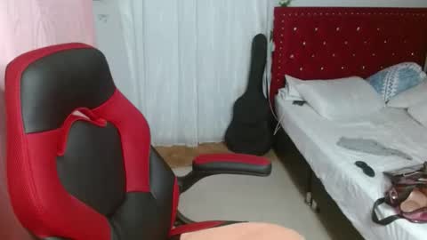 Snapshot of venecasexy44 chatting on November 2025 09:42:02 AM venecasexy44 online show from November 2025 09:42:02 AM