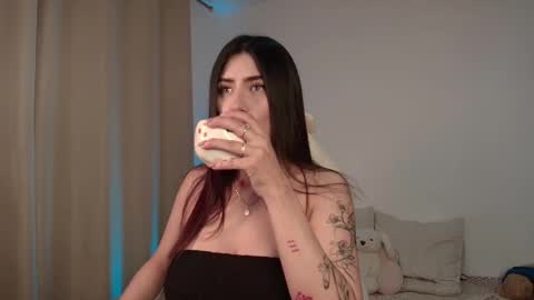 Snapshot of venus_art11 chatting on November 2025 01:44:01 AM venus_art11 online show from November 2025 01:44:01 AM