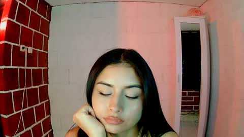 Snapshot of venus_megan chatting on December 2024 07:39:01 AM emily independent account MY conextion 1100 GTM to 17hr GTM online show from December 2024 07:39:01 AM