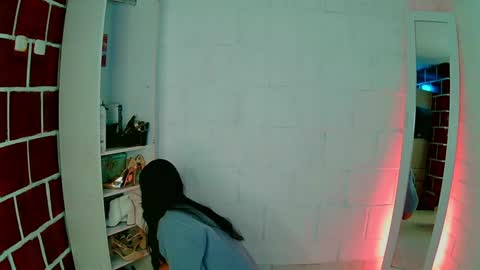 Snapshot of venus_megan chatting on January 2025 05:27:02 PM emily independent account MY conextion 1100 GTM to 17hr GTM online show from January 2025 05:27:02 PM