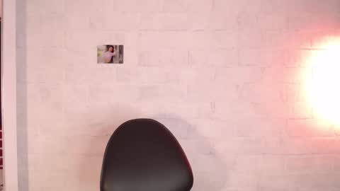 Snapshot of venus_megan chatting on March 2025 12:00:02 AM emily independent account MY conextion 1100 GTM to 17hr GTM online show from March 2025 12:00:02 AM