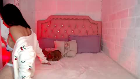 Snapshot of venus_megan chatting on November 2025 09:25:02 PM emily independent account MY conextion 1100 GTM to 17hr GTM online show from November 2025 09:25:02 PM